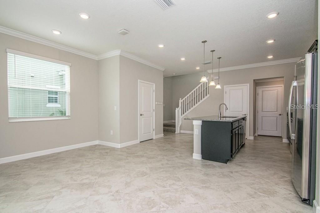 For Rent: $2,500 (3 beds, 2 baths, 1872 Square Feet)