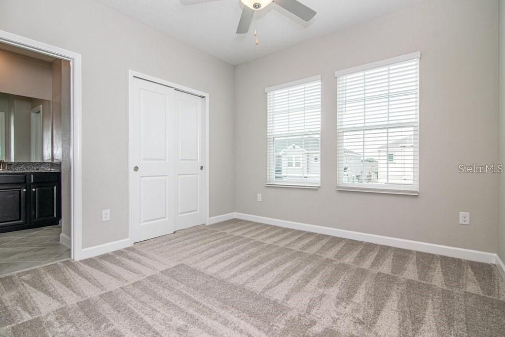 For Rent: $2,500 (3 beds, 2 baths, 1872 Square Feet)