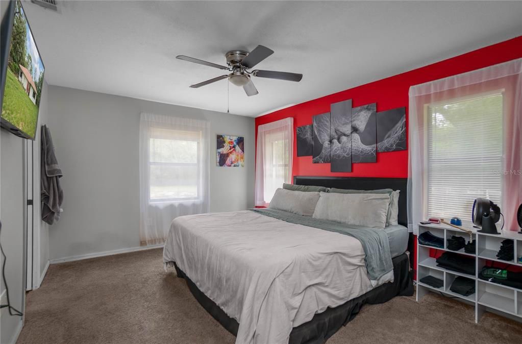 For Sale: $269,900 (3 beds, 2 baths, 1740 Square Feet)