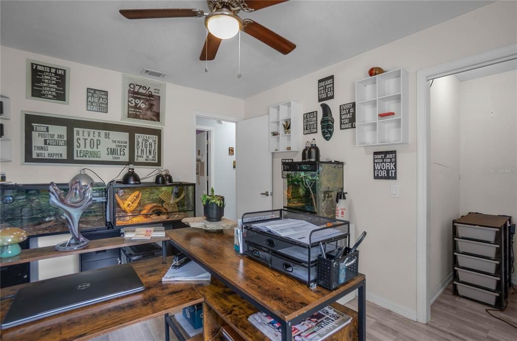 For Sale: $269,900 (3 beds, 2 baths, 1740 Square Feet)