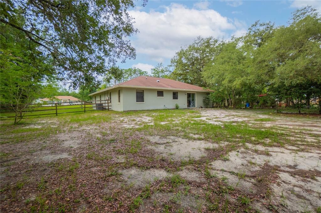 For Sale: $269,900 (3 beds, 2 baths, 1740 Square Feet)