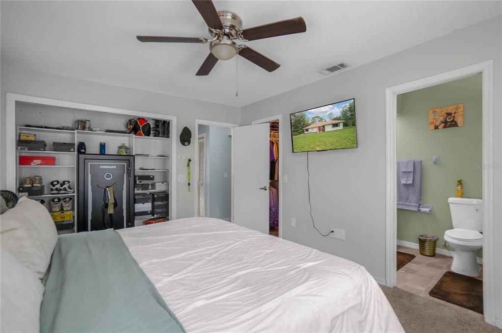 For Sale: $269,900 (3 beds, 2 baths, 1740 Square Feet)