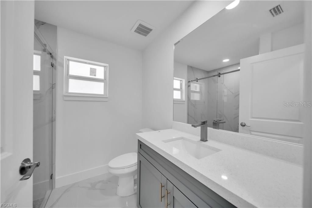 For Sale: $315,000 (3 beds, 2 baths, 1390 Square Feet)