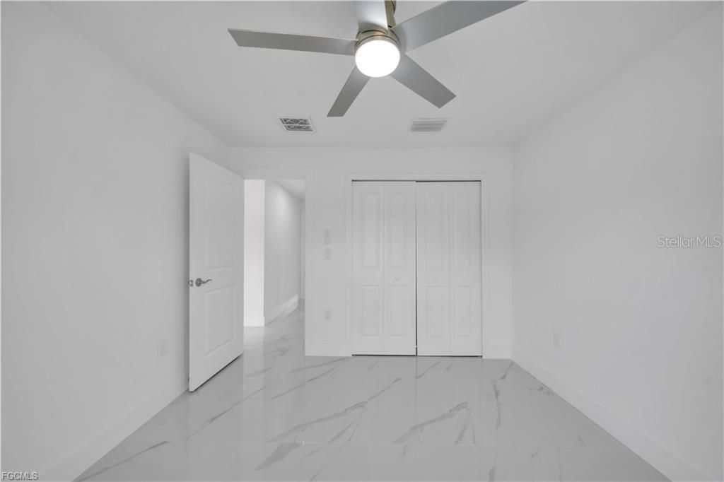 For Sale: $315,000 (3 beds, 2 baths, 1390 Square Feet)