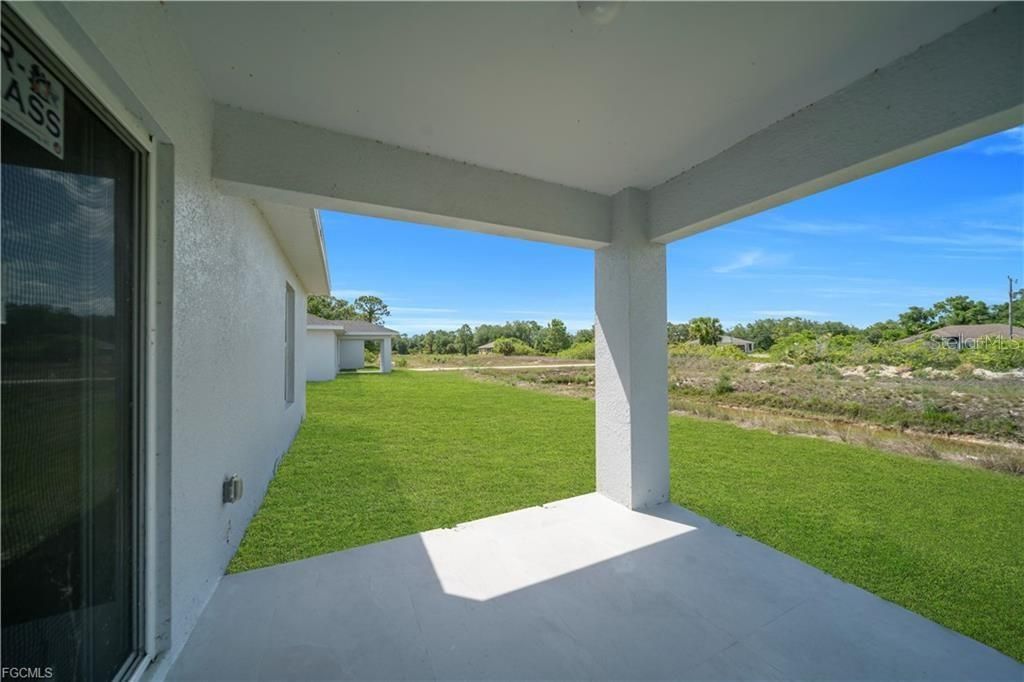 For Sale: $315,000 (3 beds, 2 baths, 1390 Square Feet)