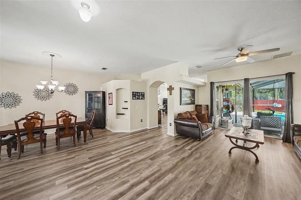 For Sale: $630,000 (4 beds, 3 baths, 2731 Square Feet)