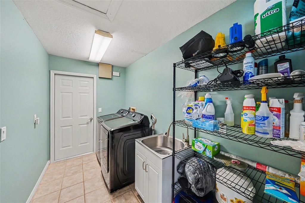 For Sale: $630,000 (4 beds, 3 baths, 2731 Square Feet)