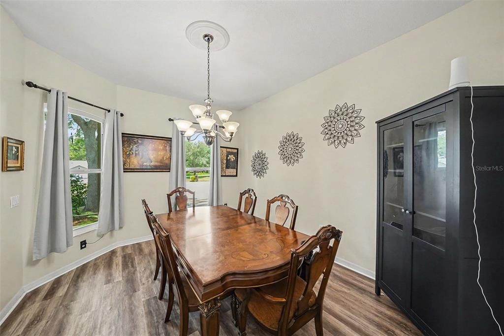 For Sale: $630,000 (4 beds, 3 baths, 2731 Square Feet)