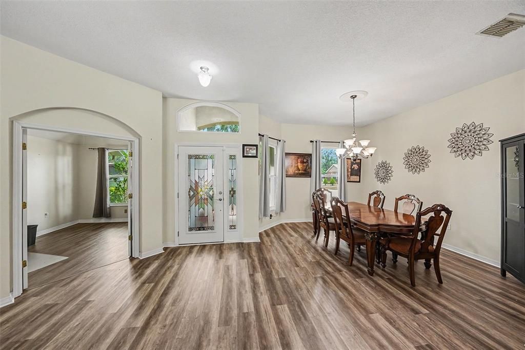 For Sale: $630,000 (4 beds, 3 baths, 2731 Square Feet)