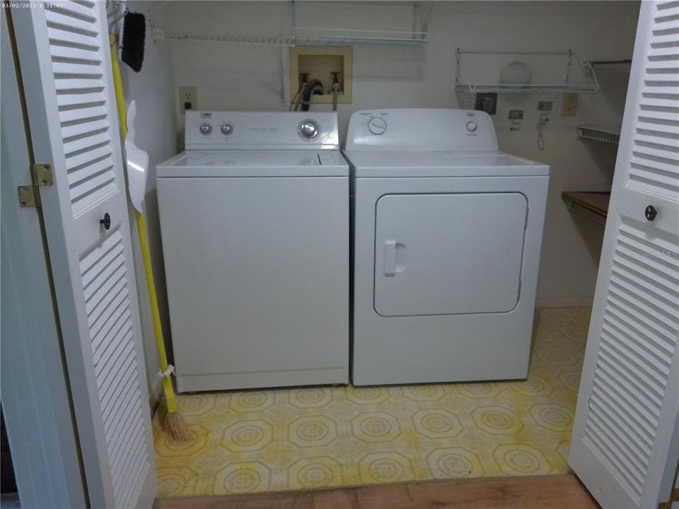 For Sale: $154,900 (2 beds, 2 baths, 1024 Square Feet)