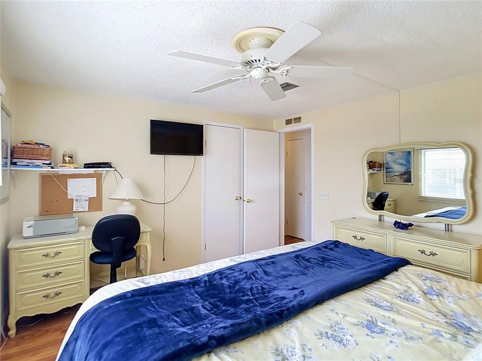 For Sale: $140,000 (2 beds, 2 baths, 1254 Square Feet)