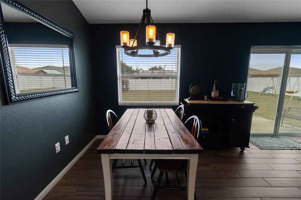 For Sale: $313,000 (3 beds, 2 baths, 1459 Square Feet)
