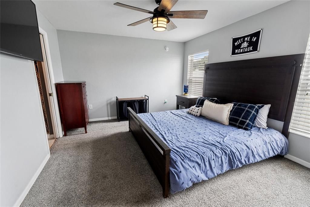 For Sale: $313,000 (3 beds, 2 baths, 1459 Square Feet)
