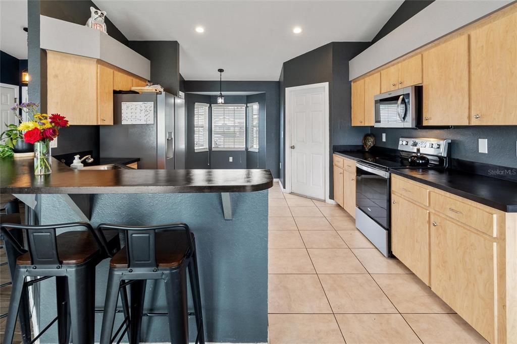 For Sale: $313,000 (3 beds, 2 baths, 1459 Square Feet)