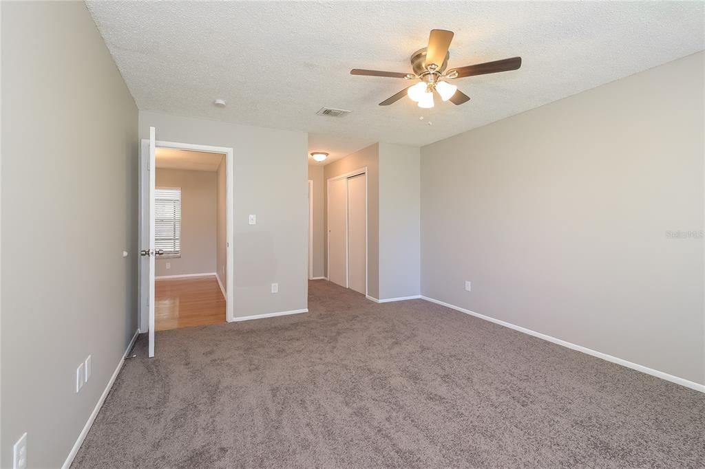 For Sale: $400,000 (3 beds, 2 baths, 1545 Square Feet)