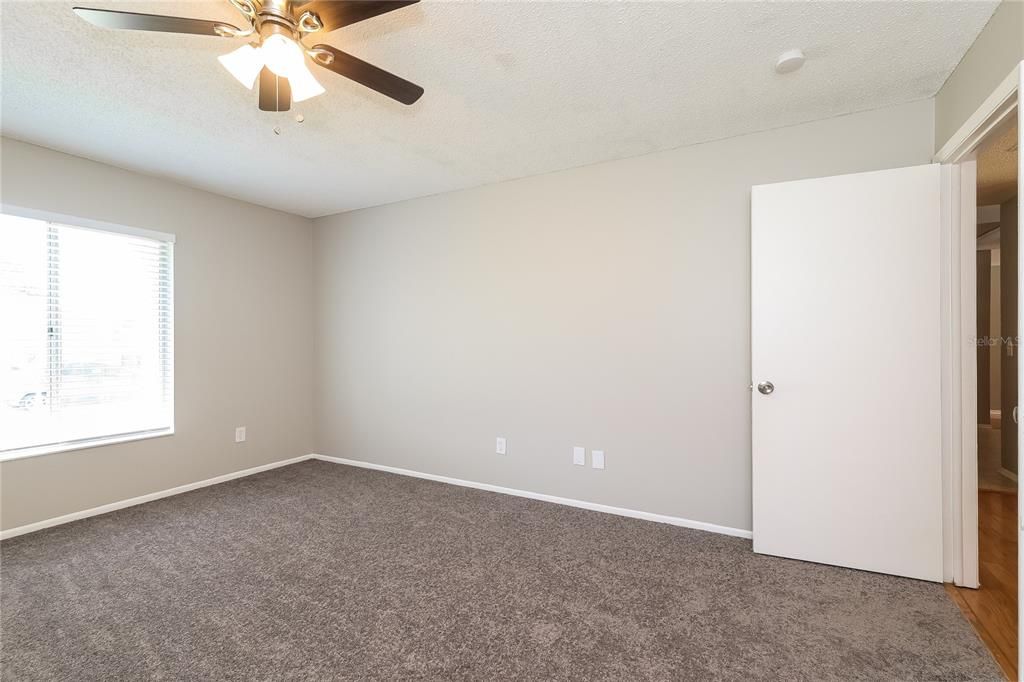 For Sale: $400,000 (3 beds, 2 baths, 1545 Square Feet)