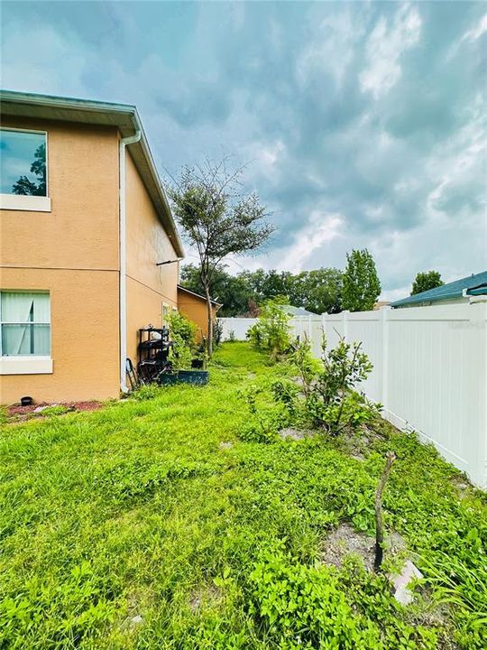 For Sale: $340,000 (3 beds, 2 baths, 1978 Square Feet)
