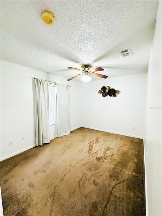 For Sale: $340,000 (3 beds, 2 baths, 1978 Square Feet)