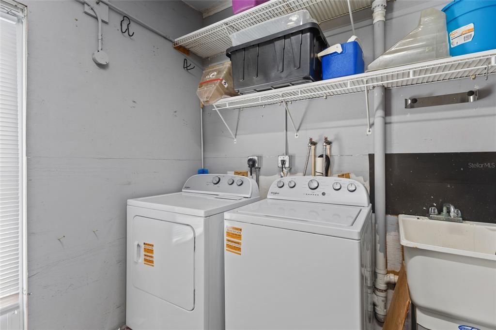 For Sale: $227,000 (2 beds, 2 baths, 1144 Square Feet)
