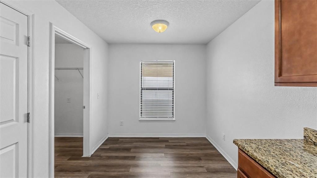 For Sale: $265,000 (3 beds, 2 baths, 1582 Square Feet)