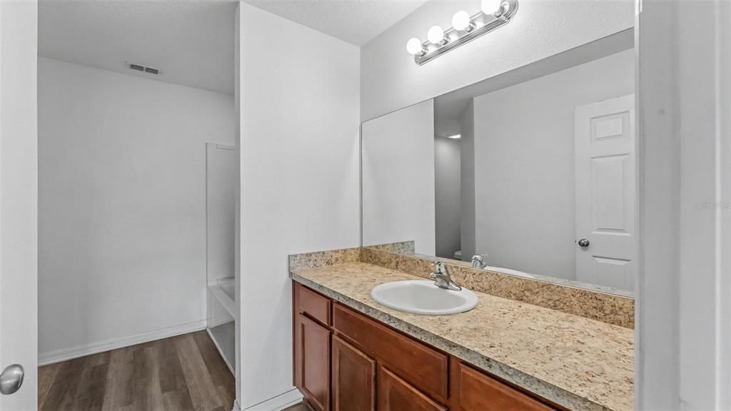 For Sale: $265,000 (3 beds, 2 baths, 1582 Square Feet)