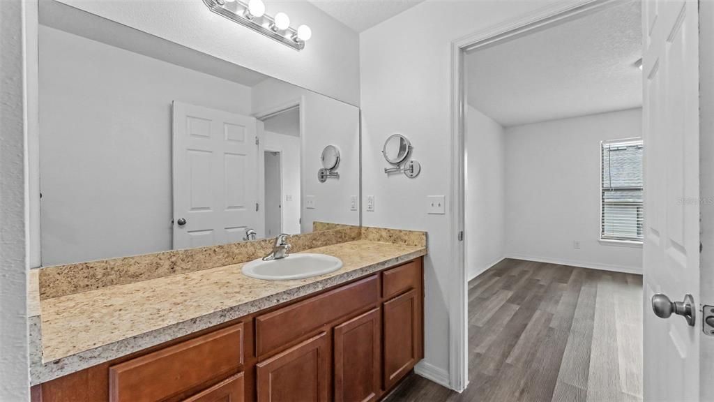 For Sale: $265,000 (3 beds, 2 baths, 1582 Square Feet)