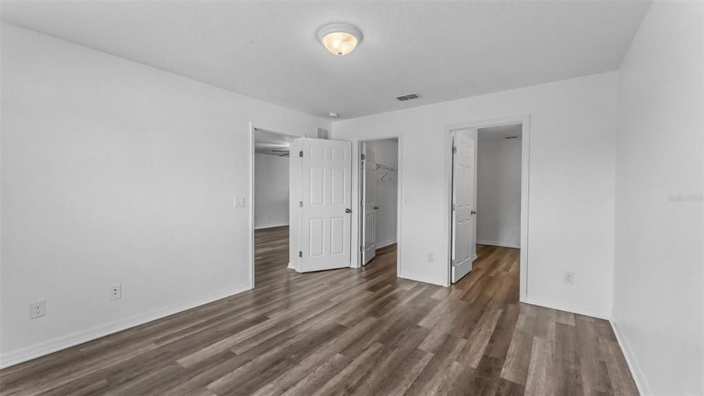 For Sale: $265,000 (3 beds, 2 baths, 1582 Square Feet)