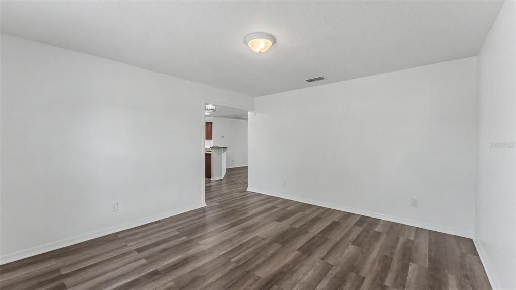 For Sale: $265,000 (3 beds, 2 baths, 1582 Square Feet)