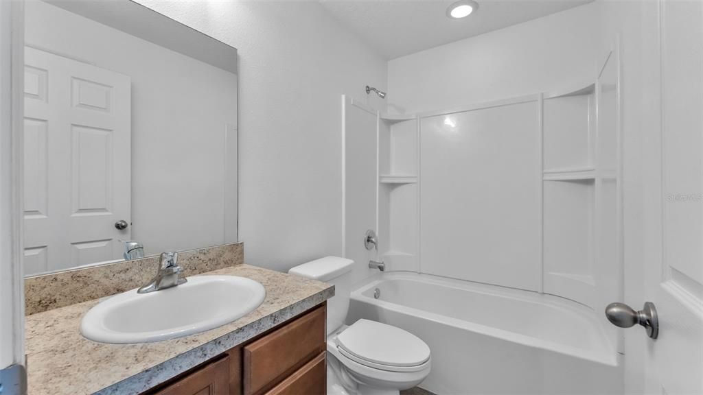 For Sale: $265,000 (3 beds, 2 baths, 1582 Square Feet)