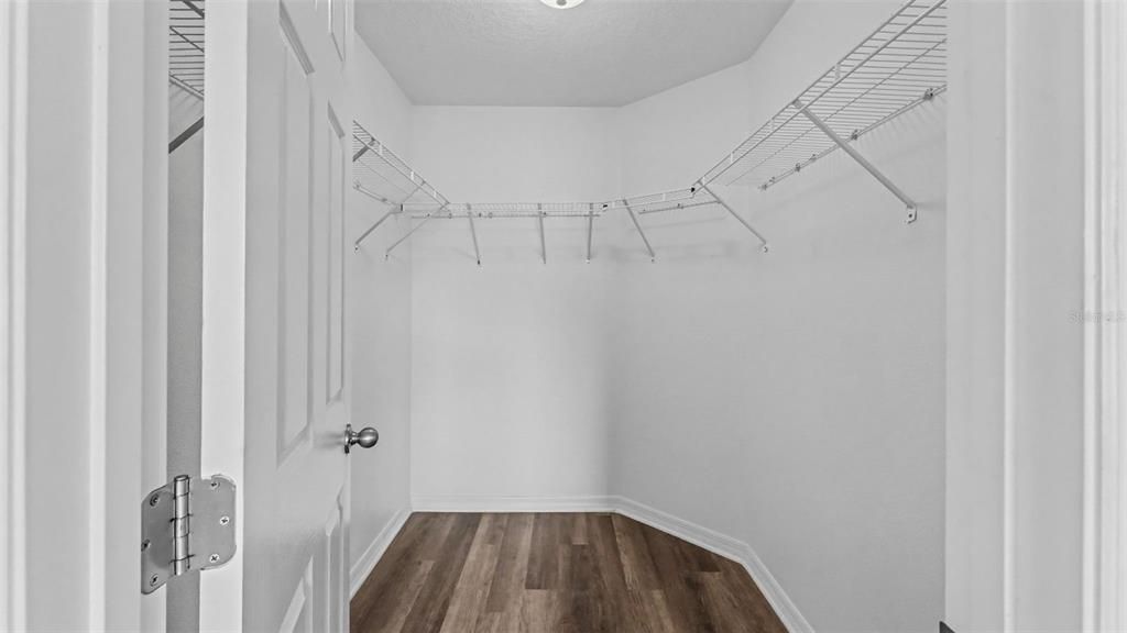 For Sale: $265,000 (3 beds, 2 baths, 1582 Square Feet)