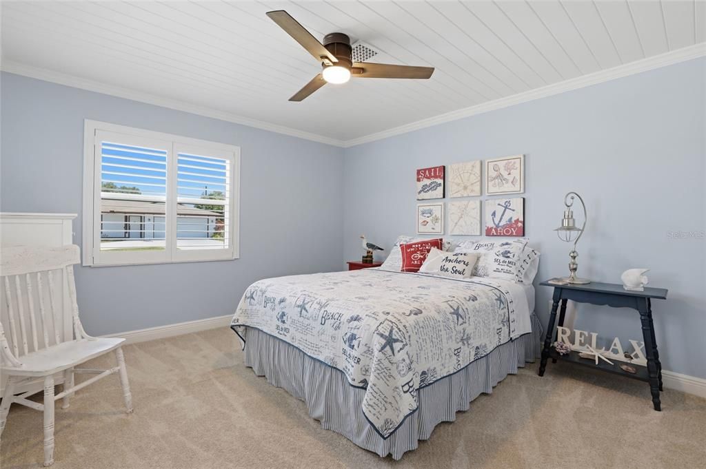 For Sale: $400,000 (2 beds, 2 baths, 1430 Square Feet)