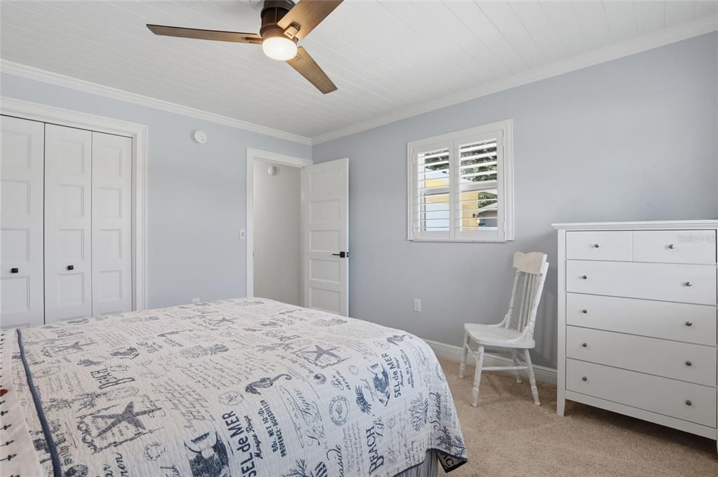 For Sale: $400,000 (2 beds, 2 baths, 1430 Square Feet)