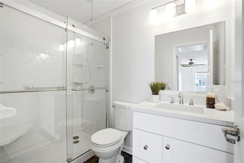 For Sale: $215,000 (2 beds, 2 baths, 1110 Square Feet)