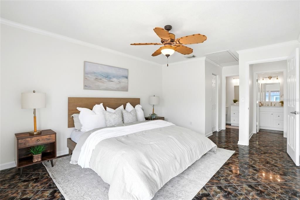 For Sale: $215,000 (2 beds, 2 baths, 1110 Square Feet)