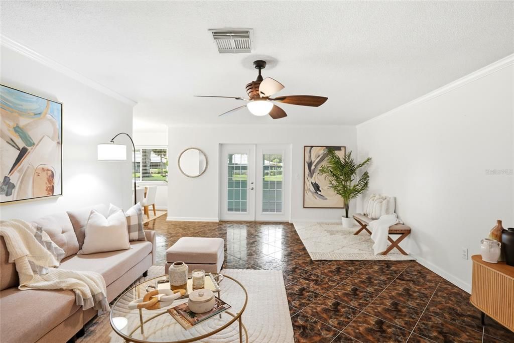 For Sale: $215,000 (2 beds, 2 baths, 1110 Square Feet)