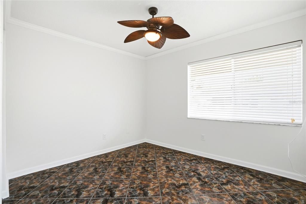 For Sale: $215,000 (2 beds, 2 baths, 1110 Square Feet)