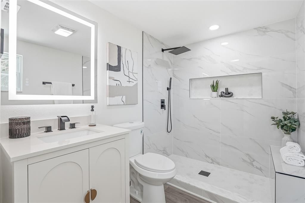 En Venta: $369,900 (4 camas, 2 baños, 1310 Pies cuadrados)