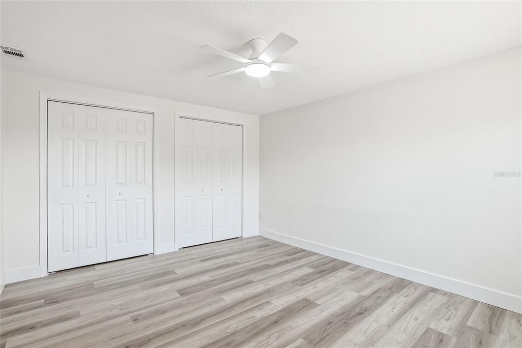 En Venta: $369,900 (4 camas, 2 baños, 1310 Pies cuadrados)