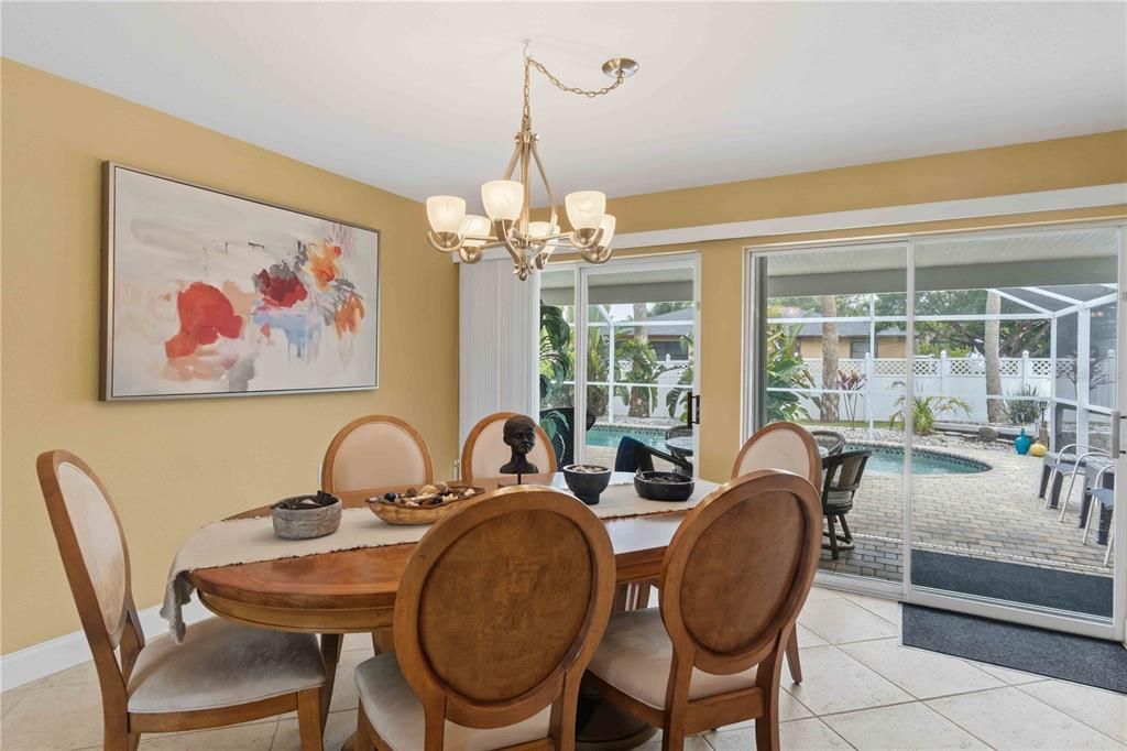 For Sale: $349,900 (2 beds, 2 baths, 2164 Square Feet)