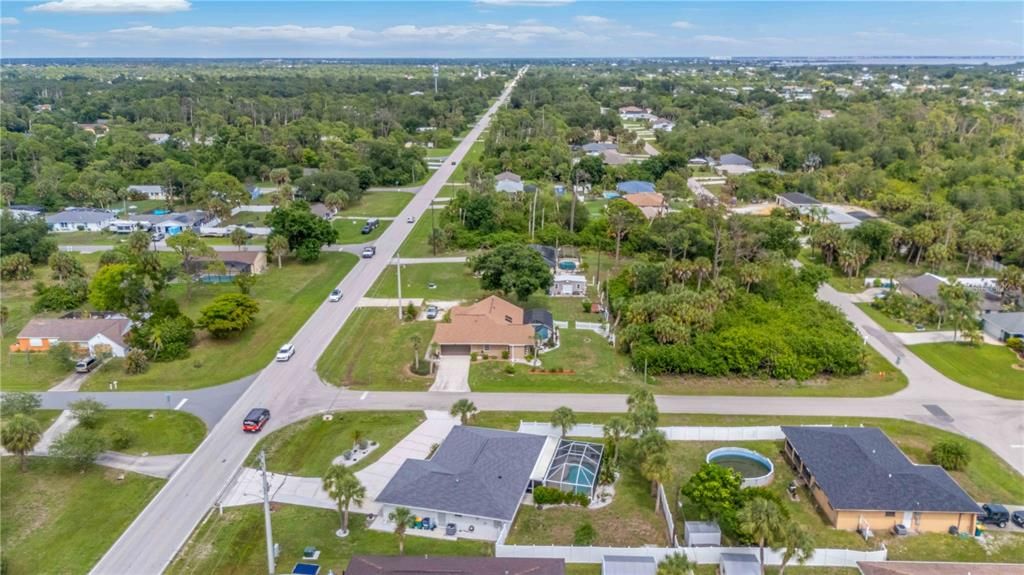 For Sale: $349,900 (2 beds, 2 baths, 2164 Square Feet)