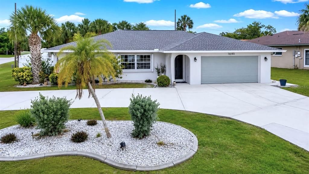 For Sale: $349,900 (2 beds, 2 baths, 2164 Square Feet)