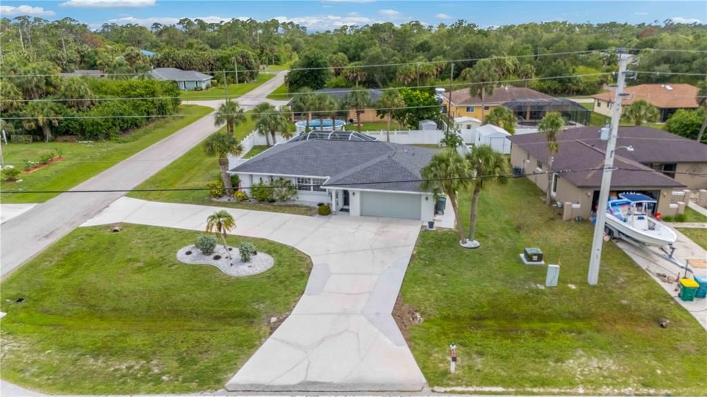 For Sale: $349,900 (2 beds, 2 baths, 2164 Square Feet)