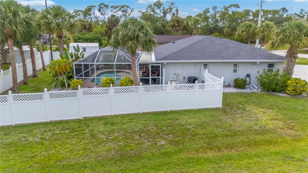 For Sale: $349,900 (2 beds, 2 baths, 2164 Square Feet)