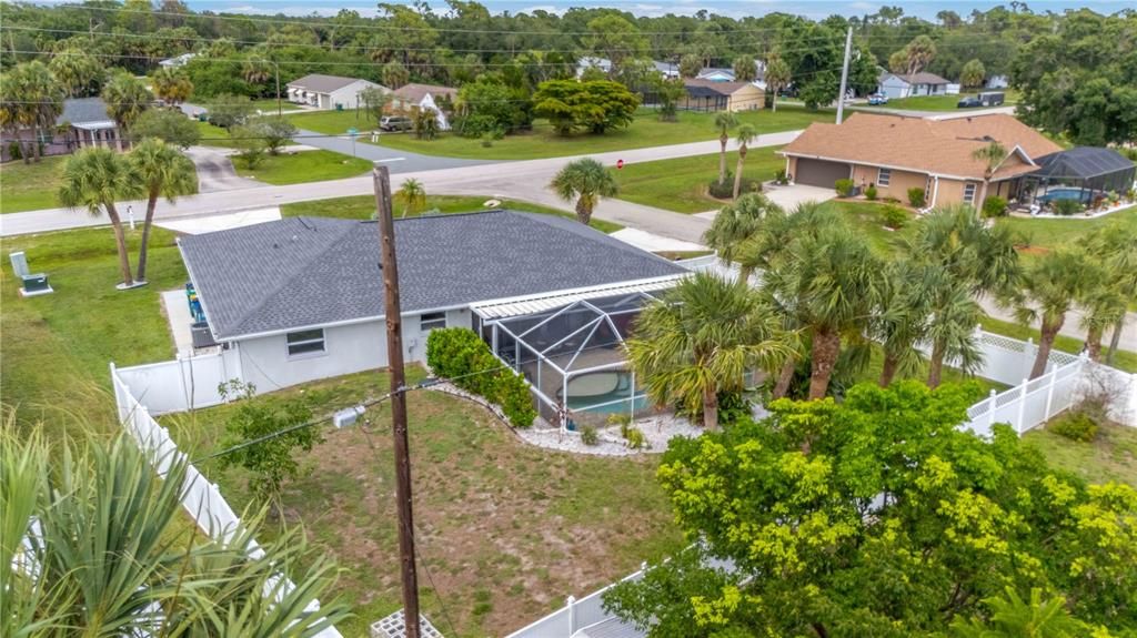 For Sale: $349,900 (2 beds, 2 baths, 2164 Square Feet)