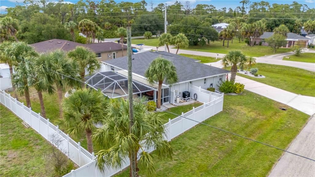 For Sale: $349,900 (2 beds, 2 baths, 2164 Square Feet)