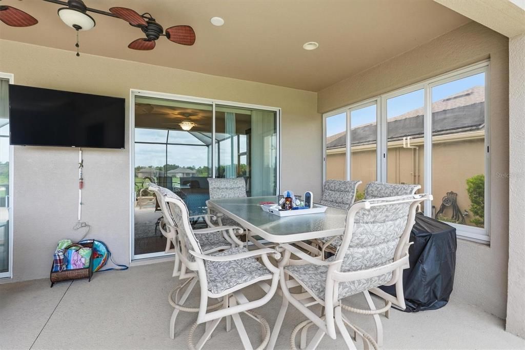 For Sale: $590,000 (3 beds, 2 baths, 2420 Square Feet)