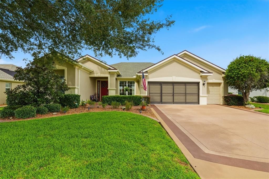 For Sale: $590,000 (3 beds, 2 baths, 2420 Square Feet)