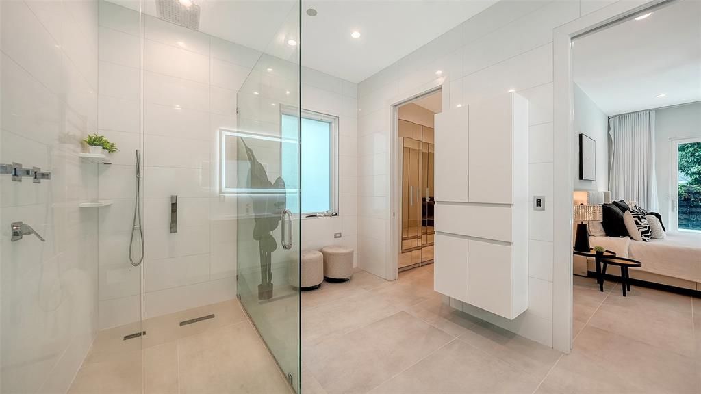 For Sale: $2,200,000 (5 beds, 3 baths, 2596 Square Feet)