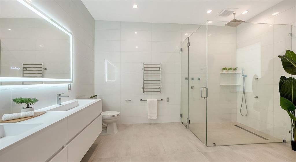 For Sale: $2,200,000 (5 beds, 3 baths, 2596 Square Feet)