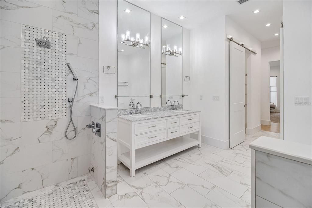 For Sale: $1,200,000 (5 beds, 4 baths, 2867 Square Feet)